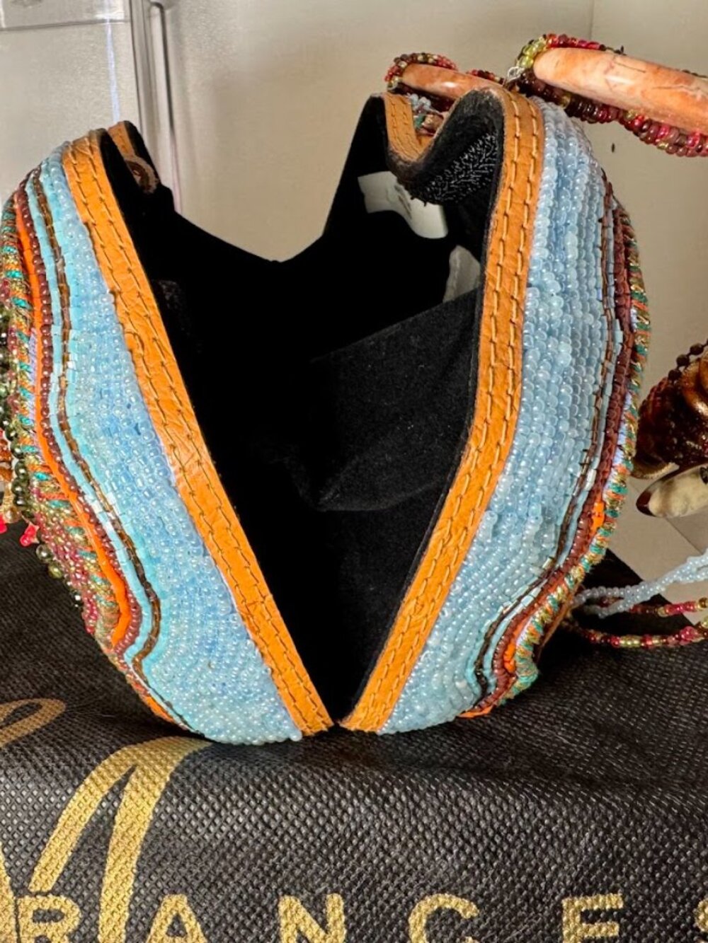 NWT Mary Frances Vintage Ocean-Themed Beaded Shell Art to Wear Luxury Handbag - Picture 8 of 11
